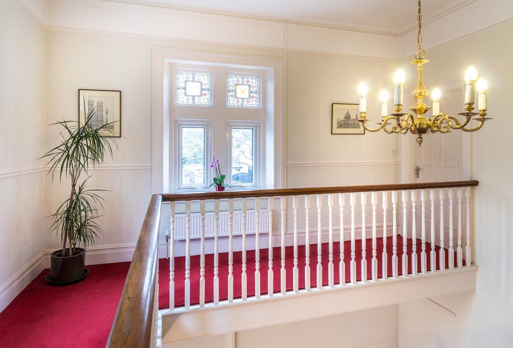Surbiton Villiers Lodge المظهر الخارجي الصورة