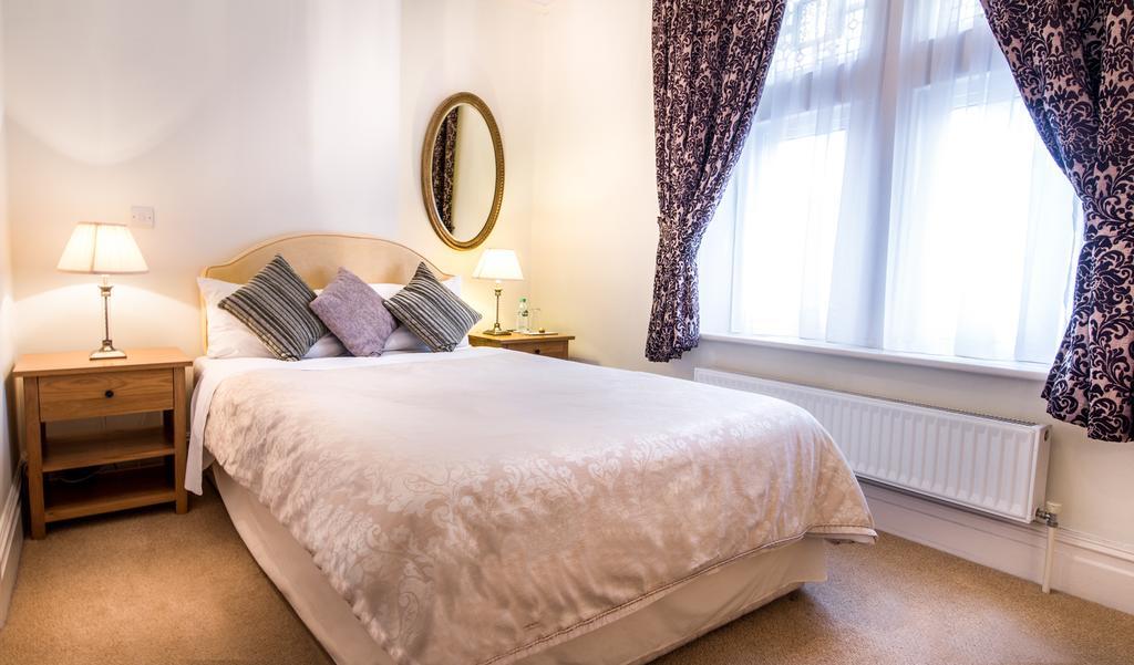 Surbiton Villiers Lodge المظهر الخارجي الصورة