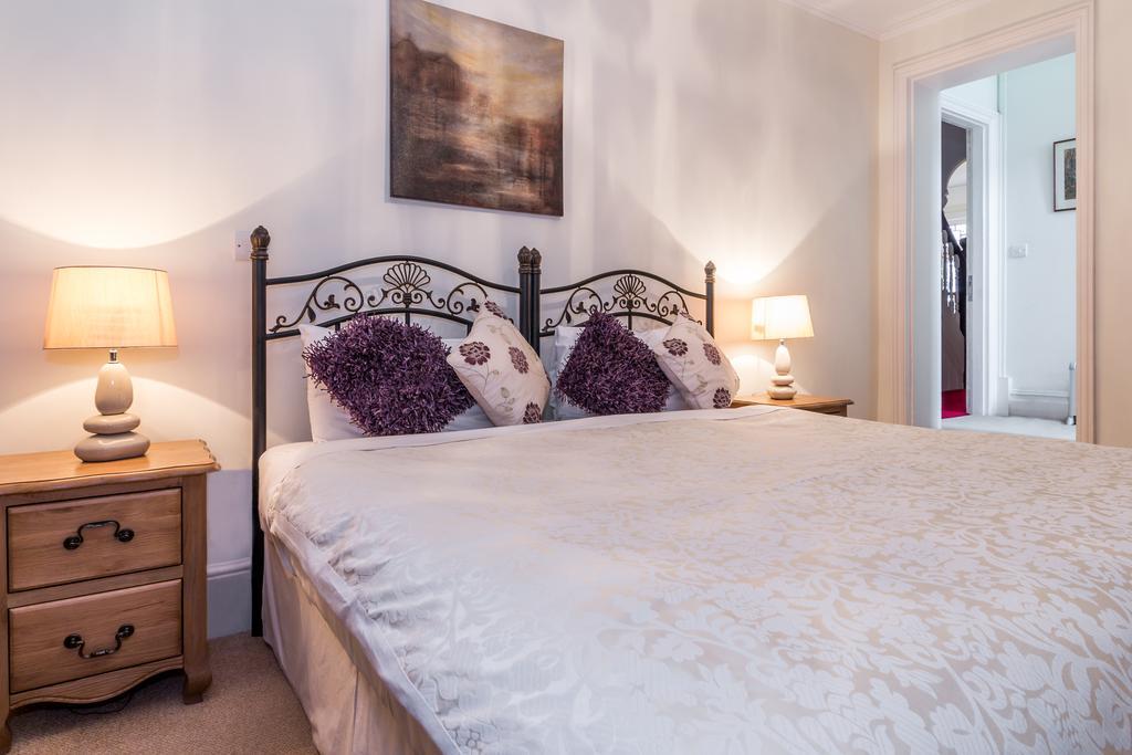 Surbiton Villiers Lodge المظهر الخارجي الصورة