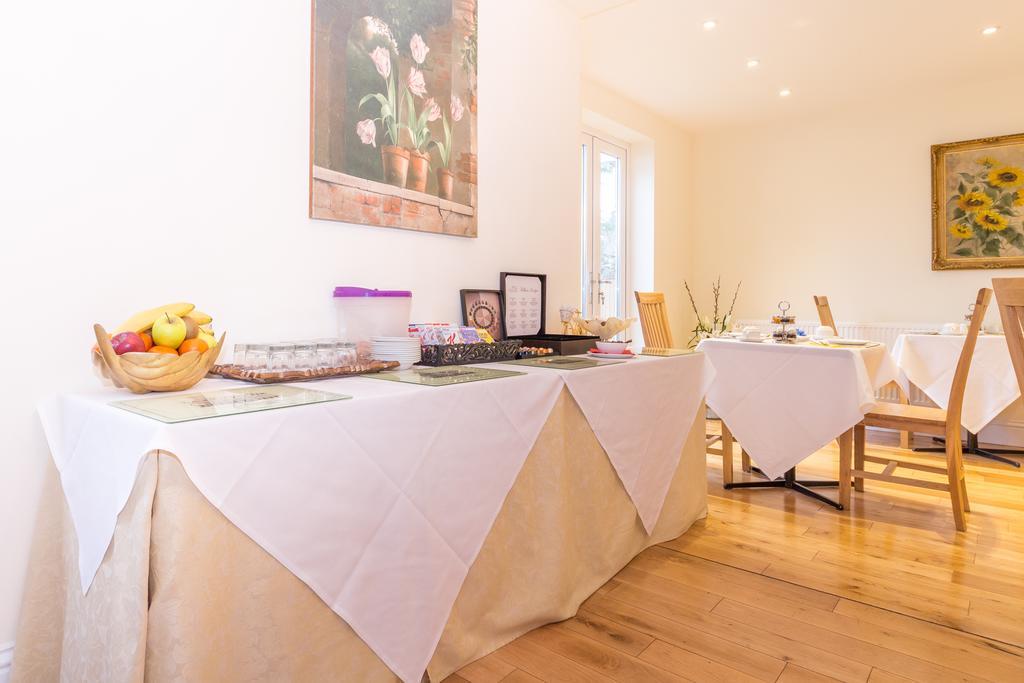 Surbiton Villiers Lodge المظهر الخارجي الصورة