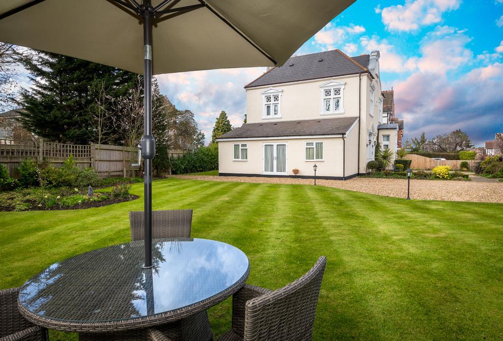 Surbiton Villiers Lodge المظهر الخارجي الصورة